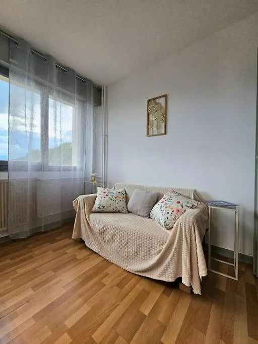 Vue Alpes Et Jura Apartment Gex